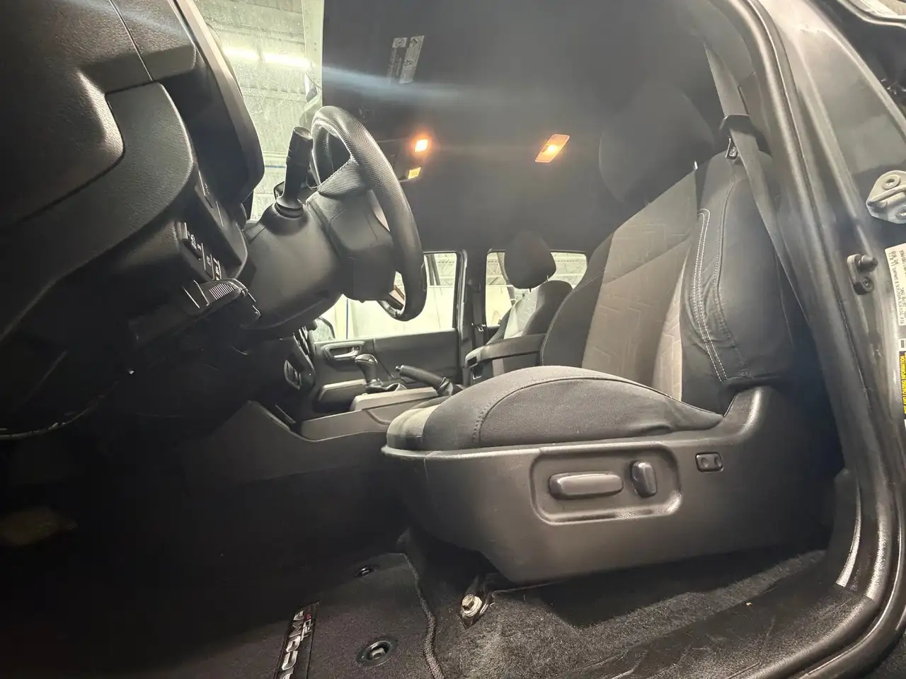 Toyota Tacoma снимка Toyota Tacoma