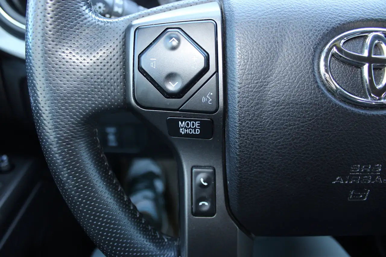 Toyota Tacoma снимка Toyota Tacoma