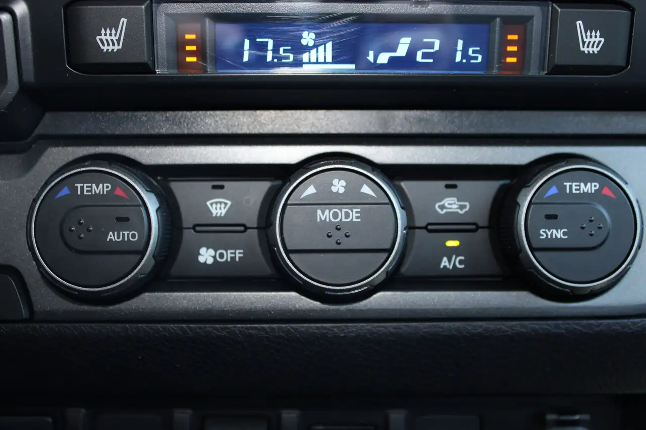 Toyota Tacoma снимка Toyota Tacoma