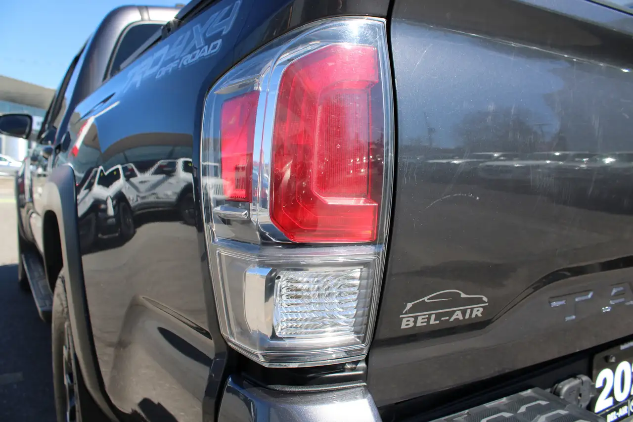 Toyota Tacoma снимка Toyota Tacoma