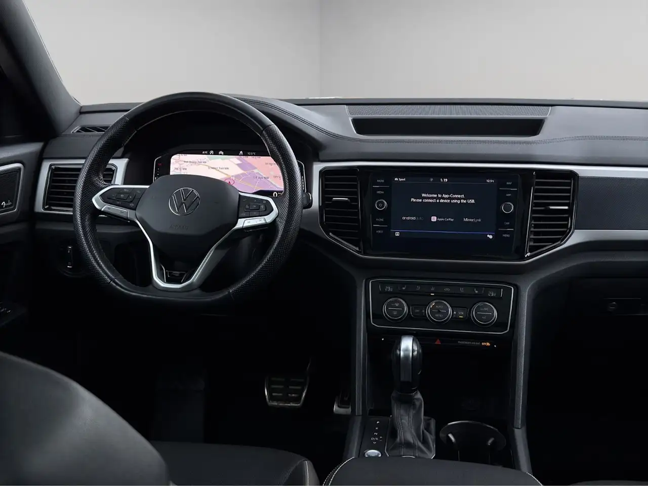 Volkswagen Atlas photo Volkswagen Atlas