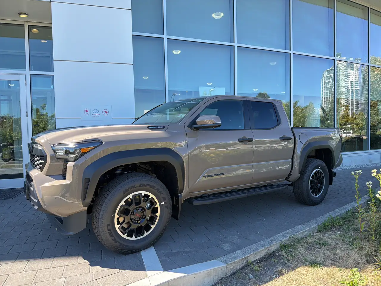 Toyota Tacoma снимка Toyota Tacoma