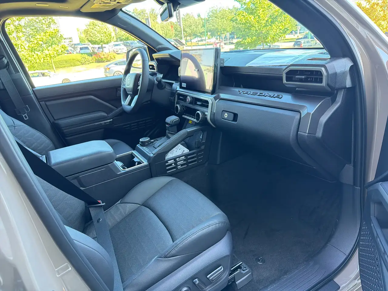 Toyota Tacoma снимка Toyota Tacoma
