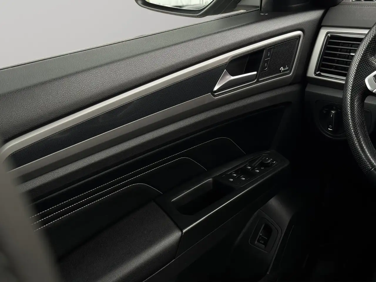 Volkswagen Atlas photo Volkswagen Atlas