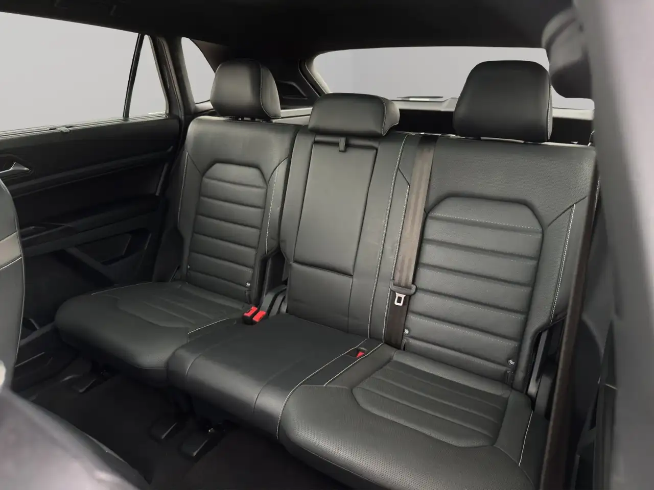 Volkswagen Atlas photo Volkswagen Atlas