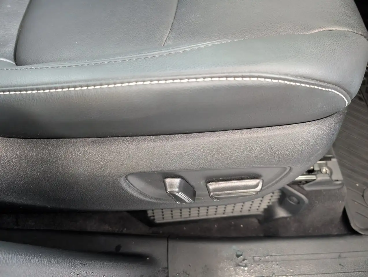 Toyota Sienna снимка Toyota Sienna
