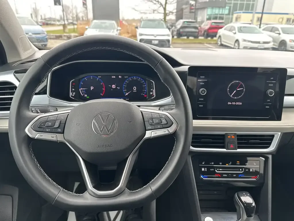 Volkswagen Taos снимка Volkswagen Taos