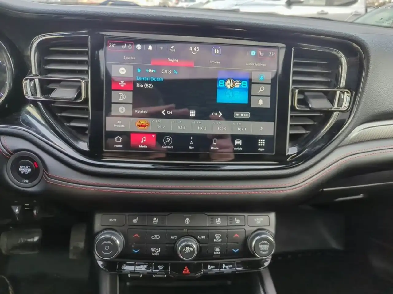 Dodge Durango снимка Dodge Durango