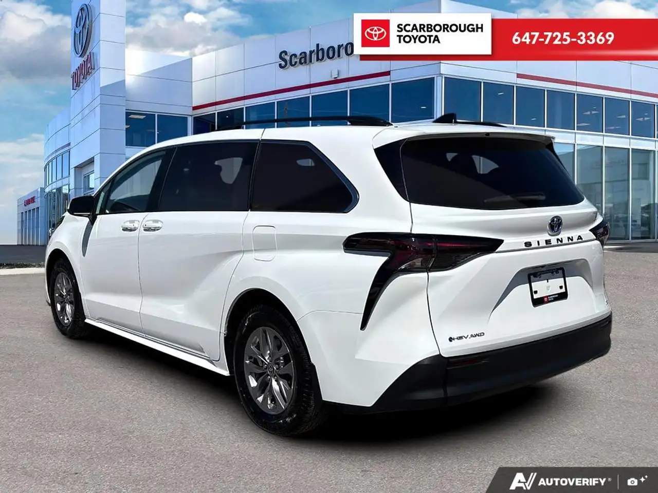 Toyota Sienna снимка Toyota Sienna