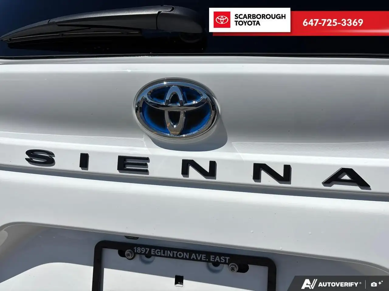 Toyota Sienna снимка Toyota Sienna