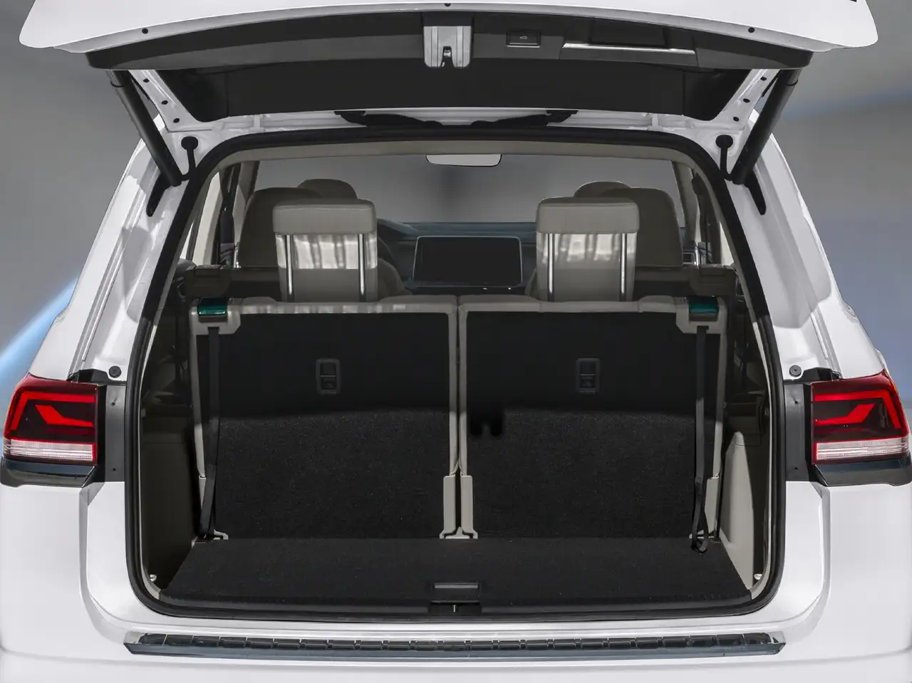 Volkswagen Atlas photo Volkswagen Atlas