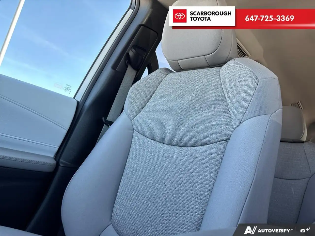 Toyota Sienna снимка Toyota Sienna
