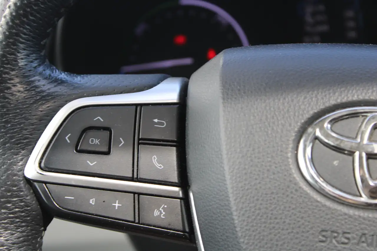 Toyota Sienna снимка Toyota Sienna