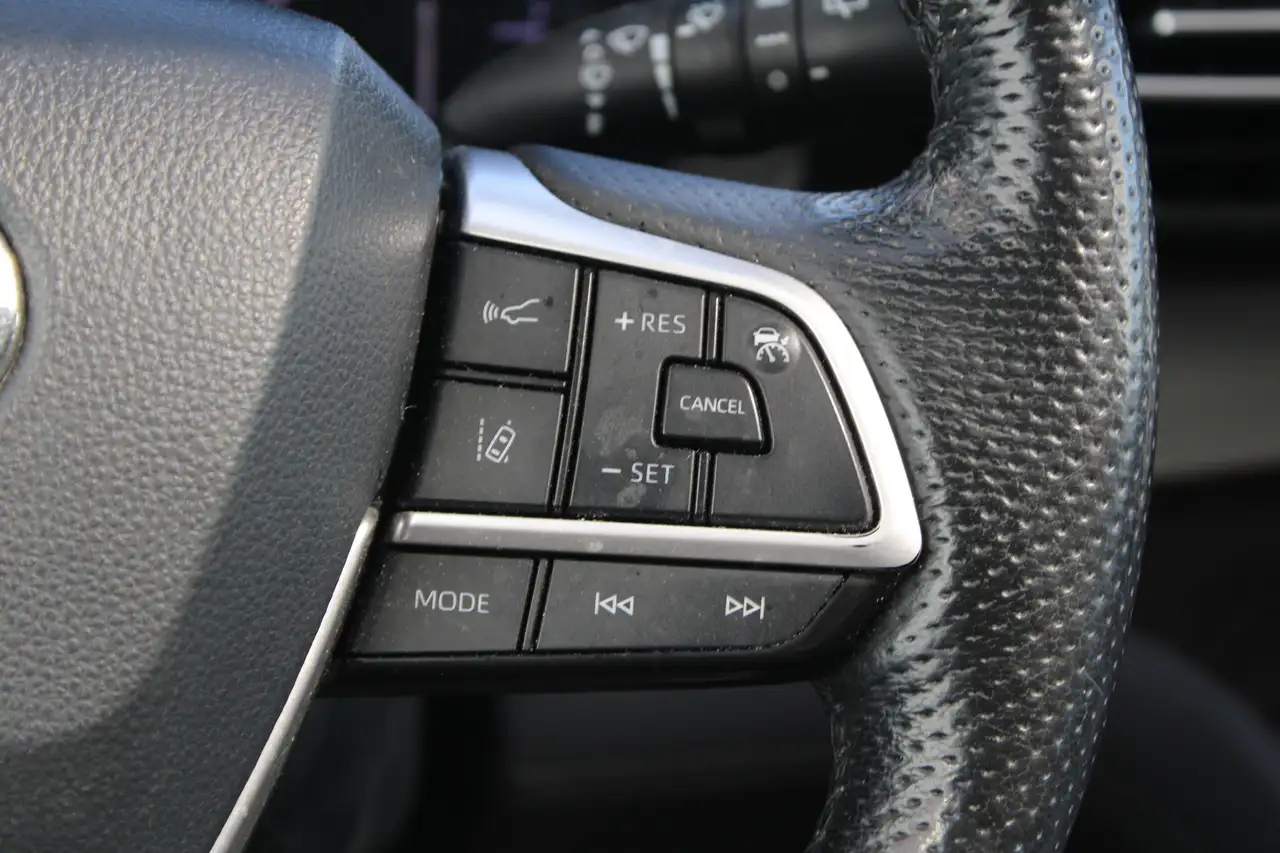 Toyota Sienna снимка Toyota Sienna