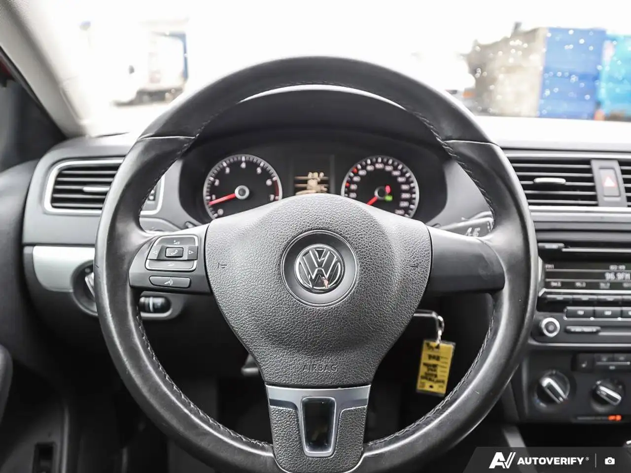 Volkswagen Jetta снимка Volkswagen Jetta