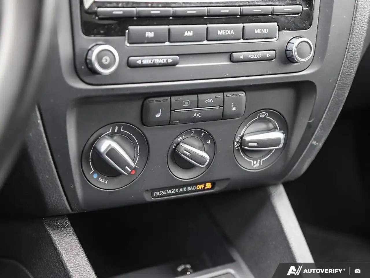 Volkswagen Jetta снимка Volkswagen Jetta