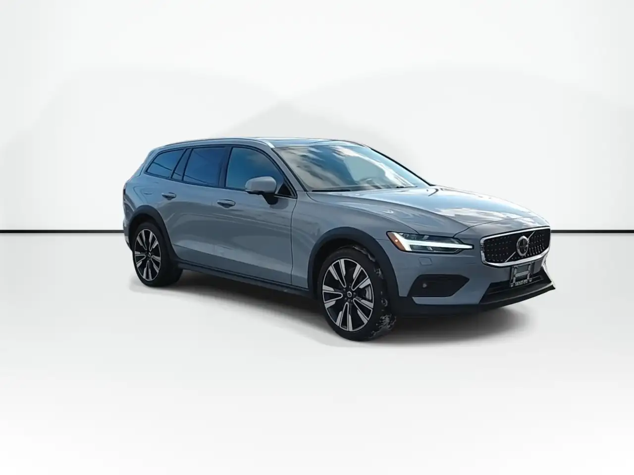 Volvo V60 Cross Country снимка Volvo V60 Cross Country