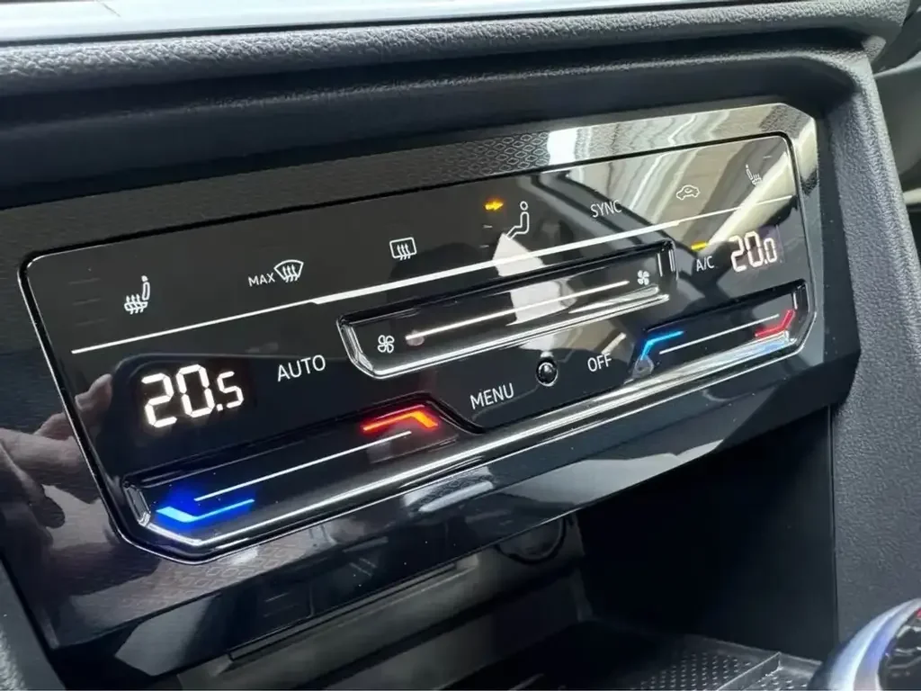 Volkswagen Taos снимка Volkswagen Taos