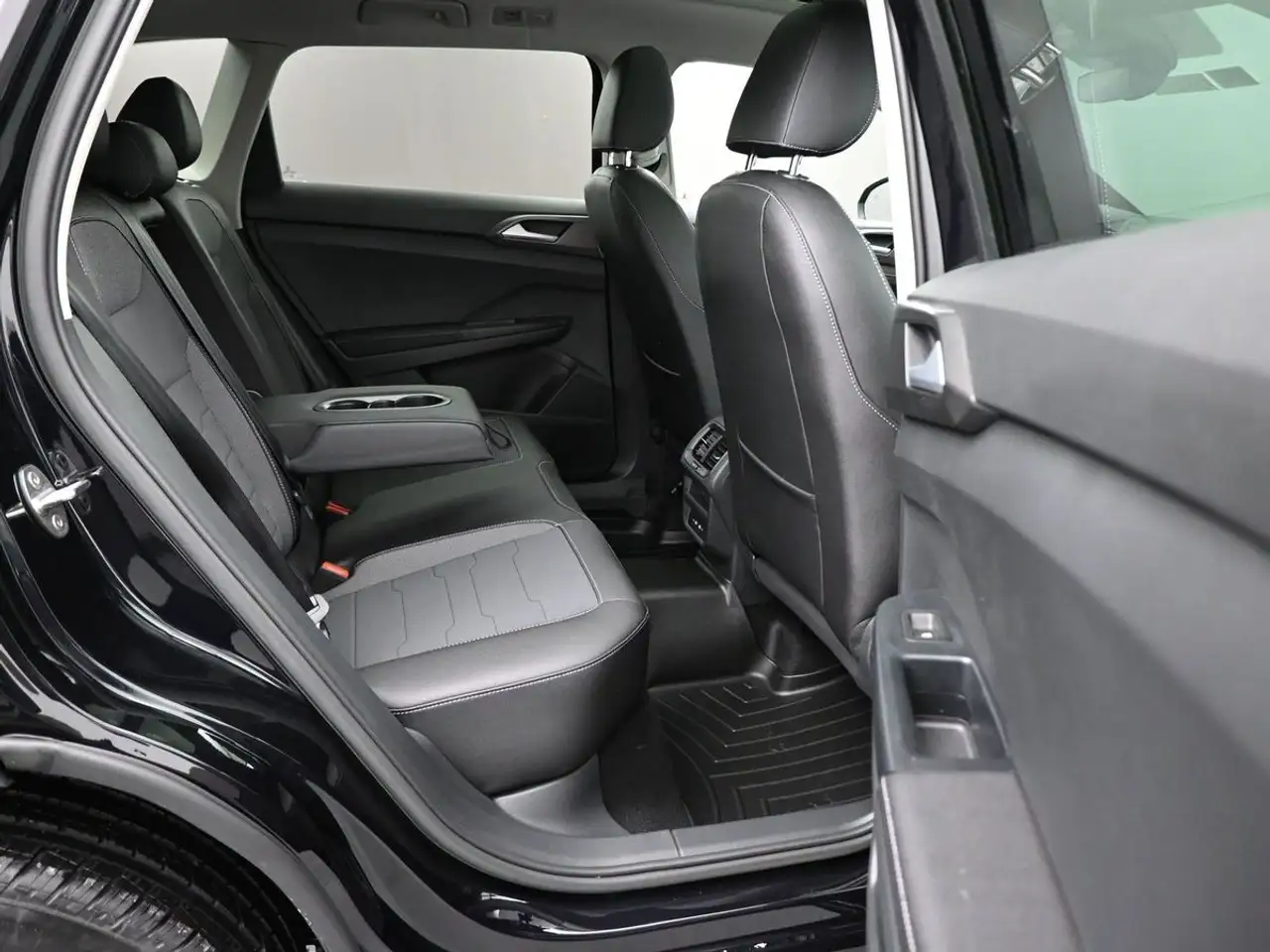 Volkswagen Taos снимка Volkswagen Taos