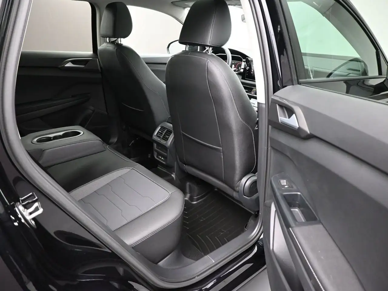 Volkswagen Taos снимка Volkswagen Taos