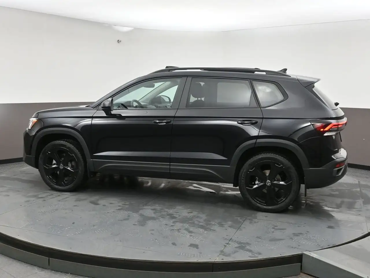 Volkswagen Taos снимка Volkswagen Taos