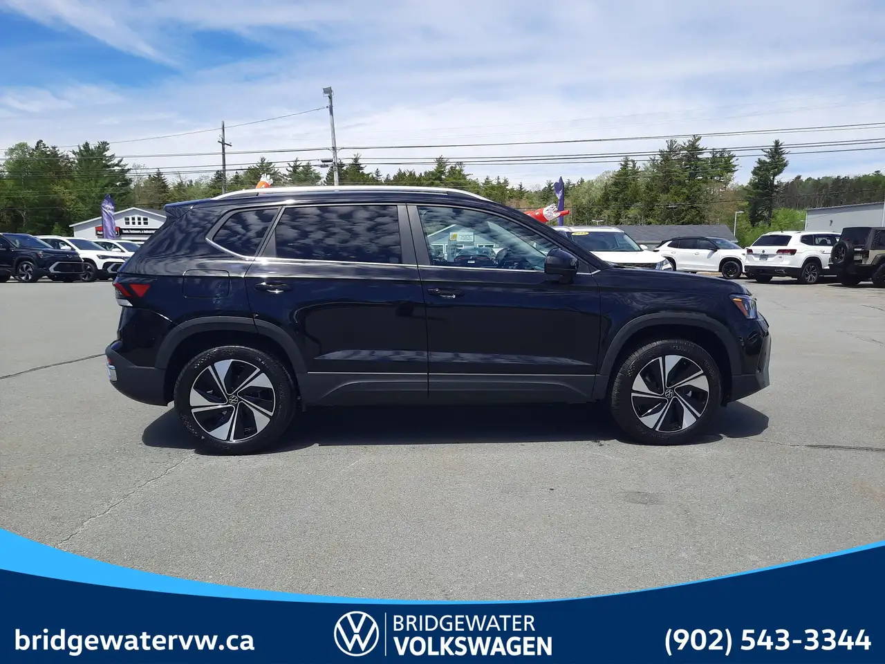 Volkswagen Taos photo Volkswagen Taos