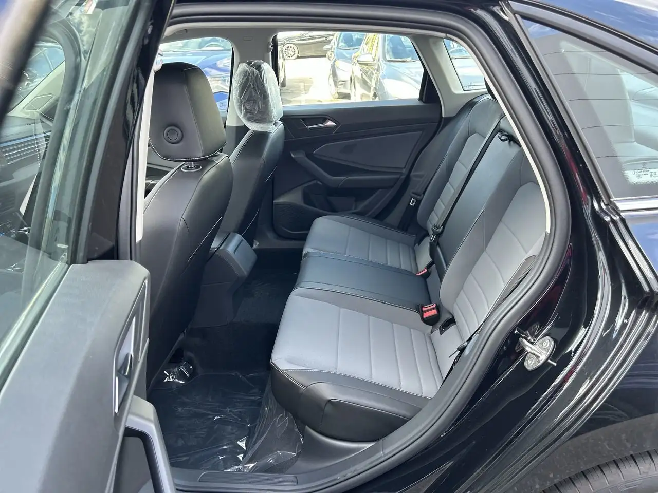 Volkswagen Jetta photo Volkswagen Jetta