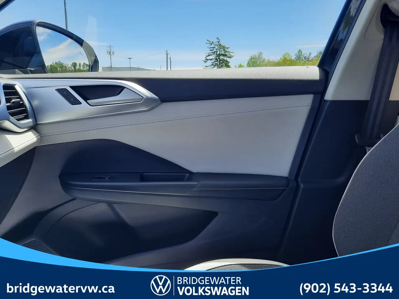 Volkswagen Taos photo Volkswagen Taos