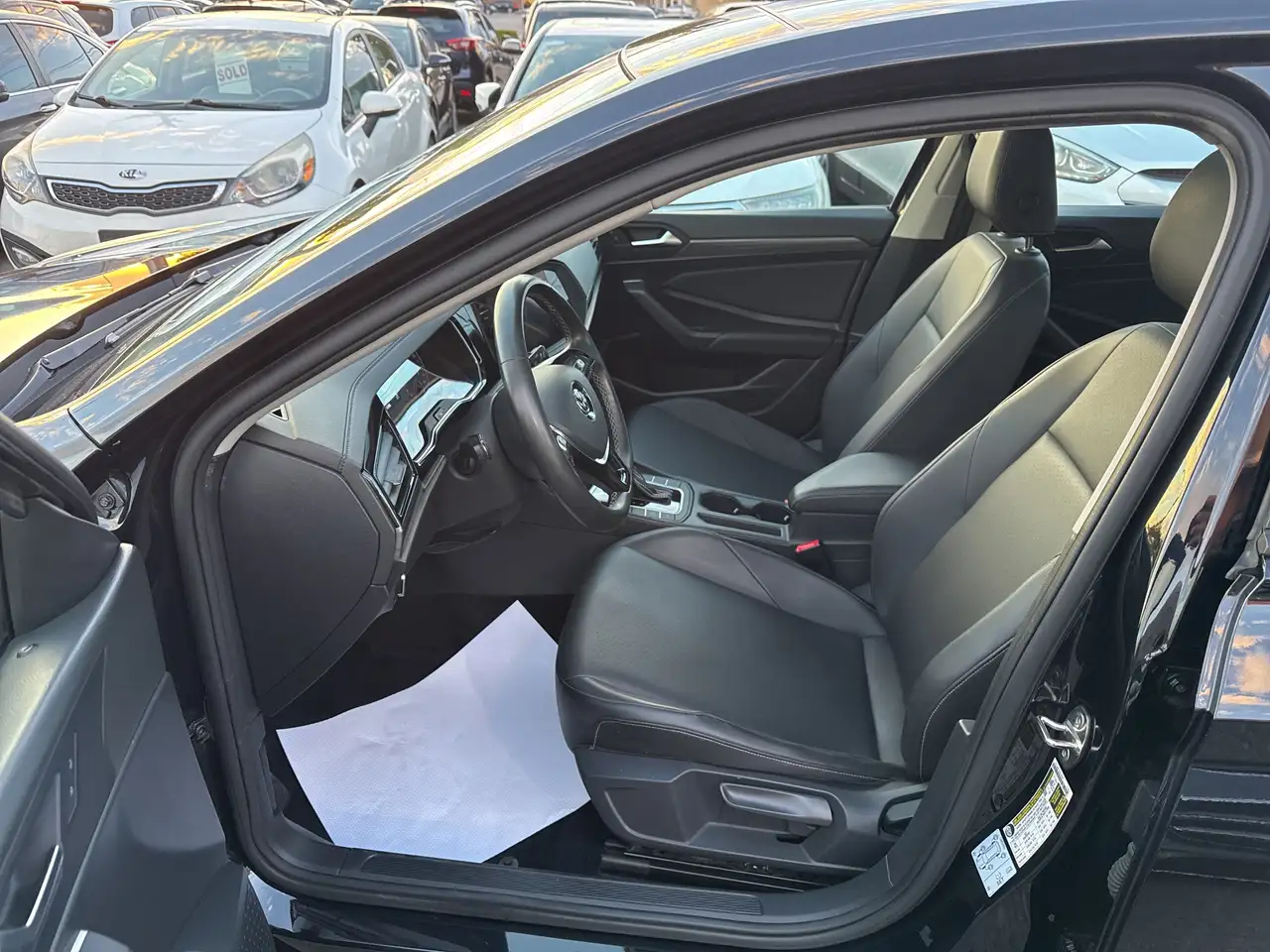 Volkswagen Jetta снимка Volkswagen Jetta