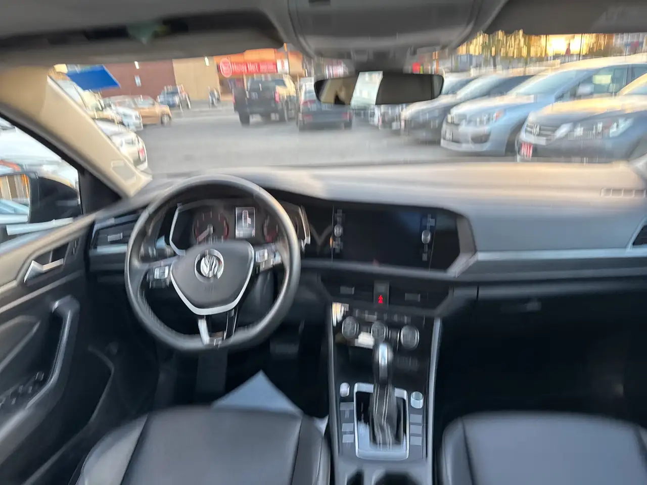 Volkswagen Jetta снимка Volkswagen Jetta