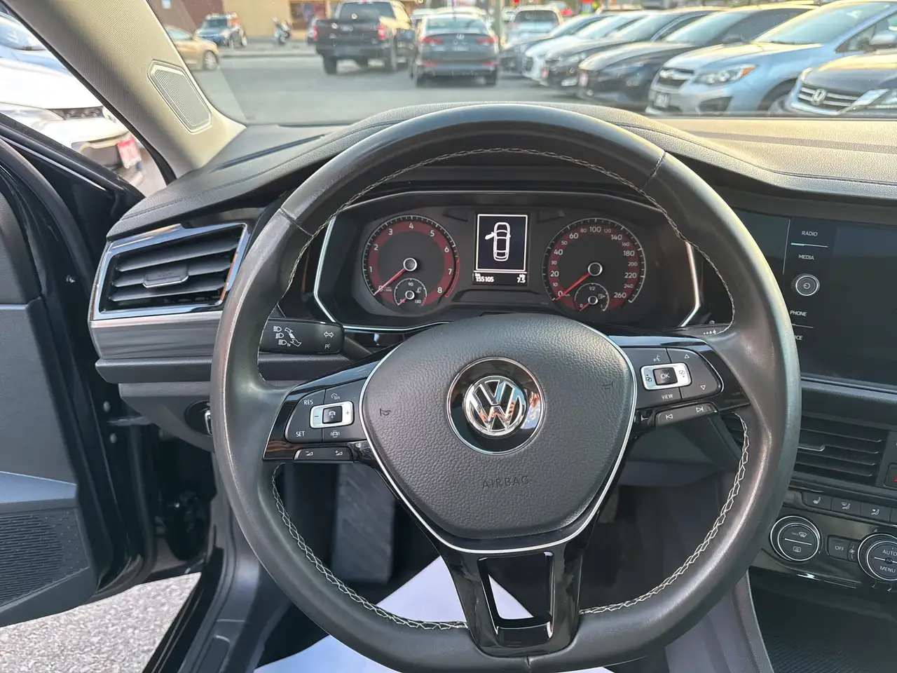 Volkswagen Jetta снимка Volkswagen Jetta