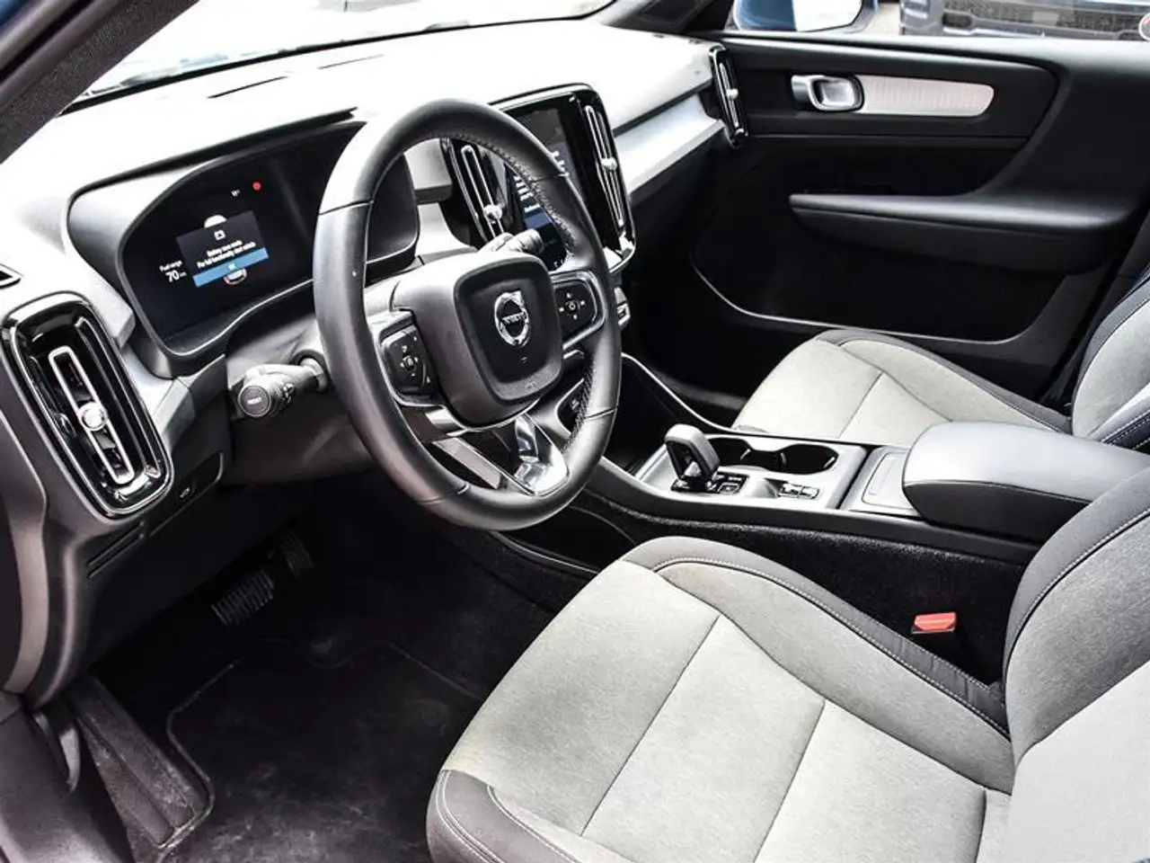Volvo XC40 снимка Volvo XC40
