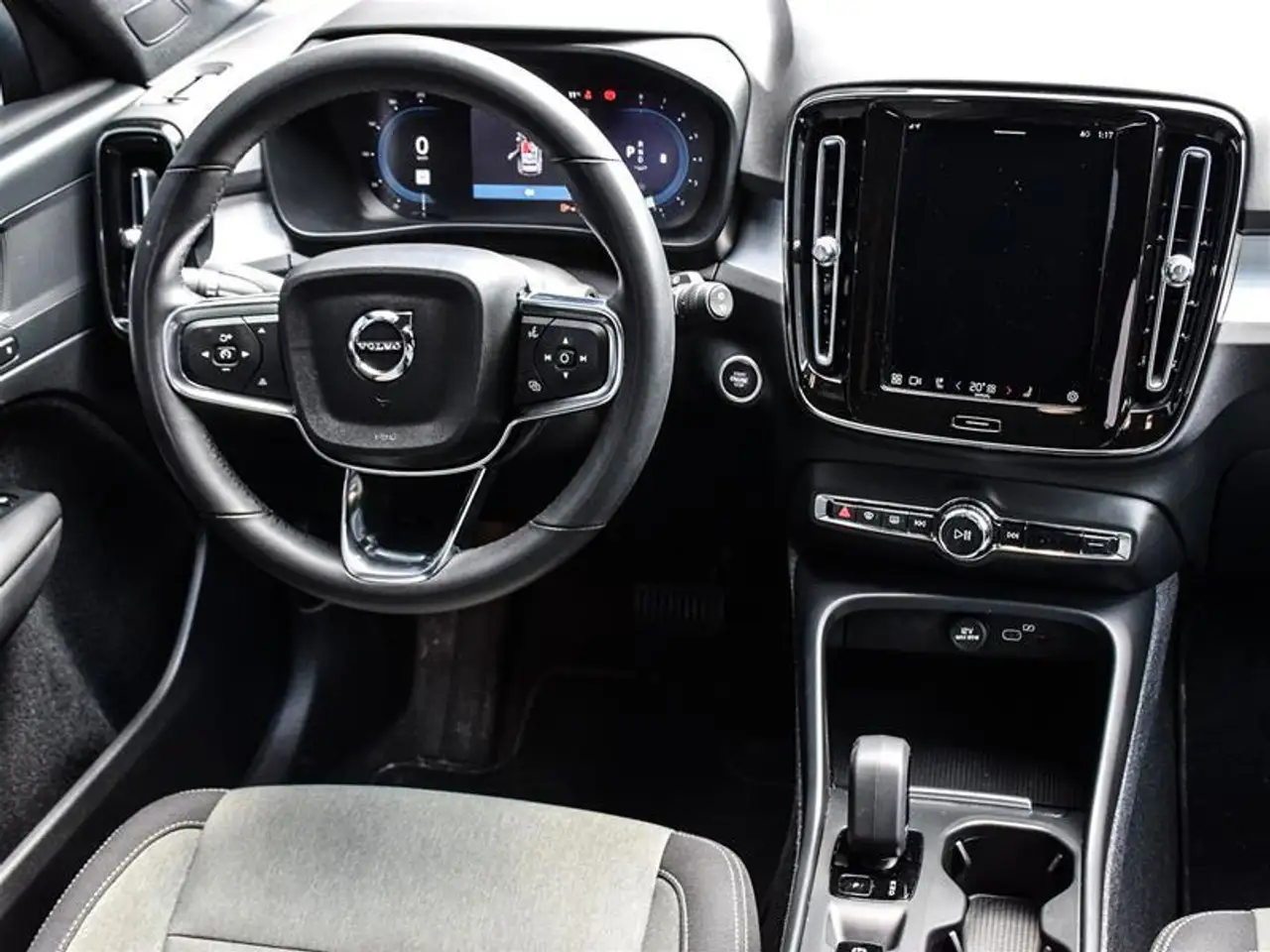 Volvo XC40 снимка Volvo XC40