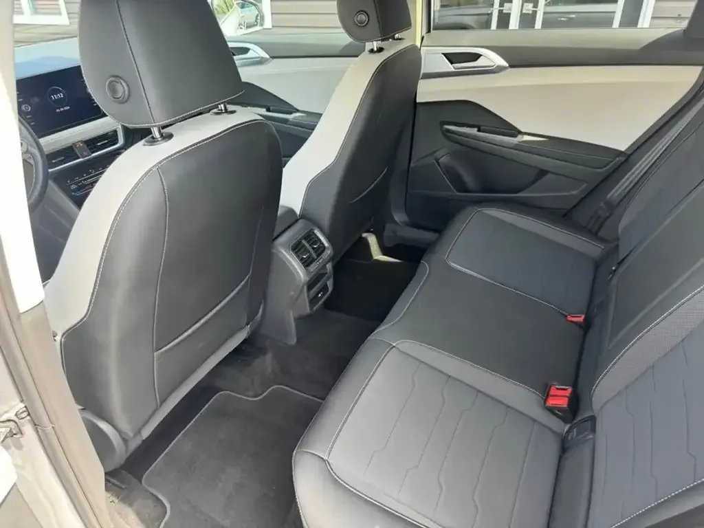 Volkswagen Taos снимка Volkswagen Taos
