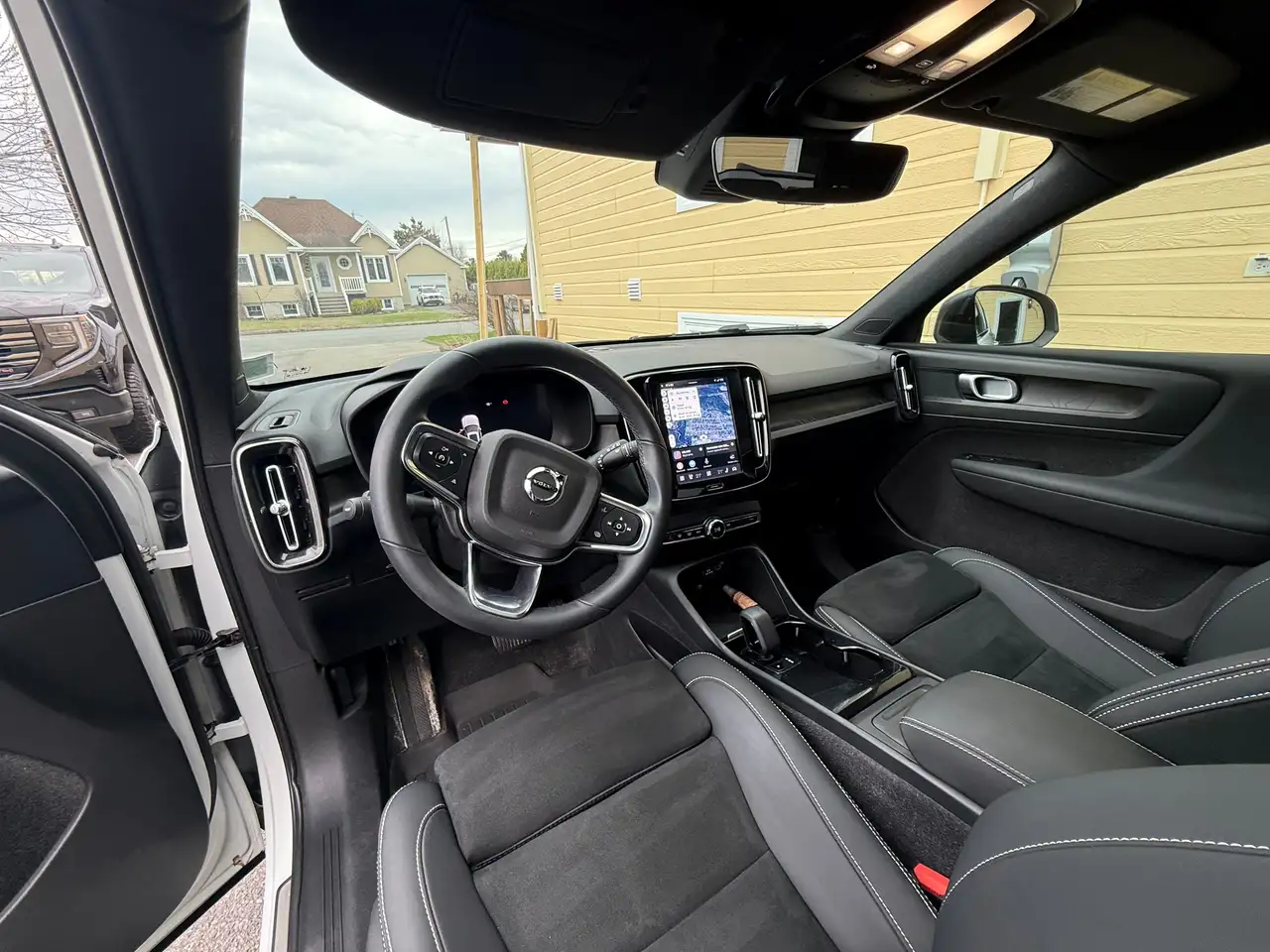 Volvo XC40 photo Volvo XC40