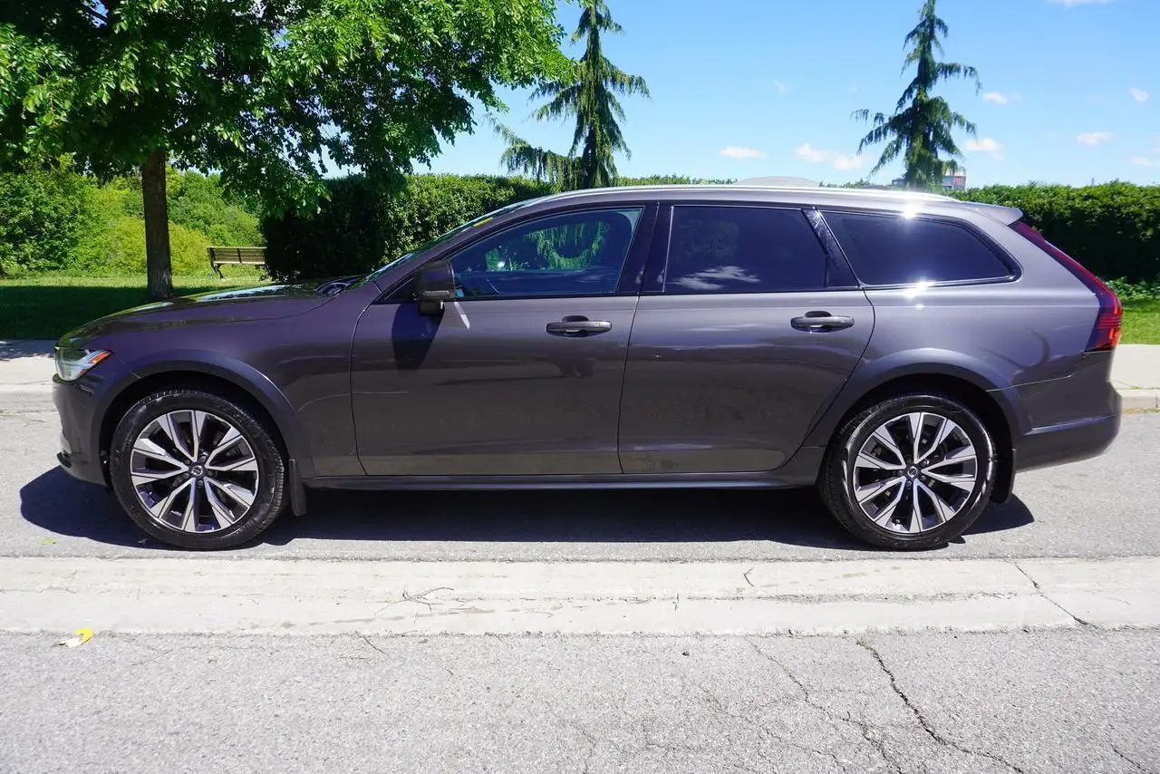 Volvo V90 Cross Country снимка Volvo V90 Cross Country
