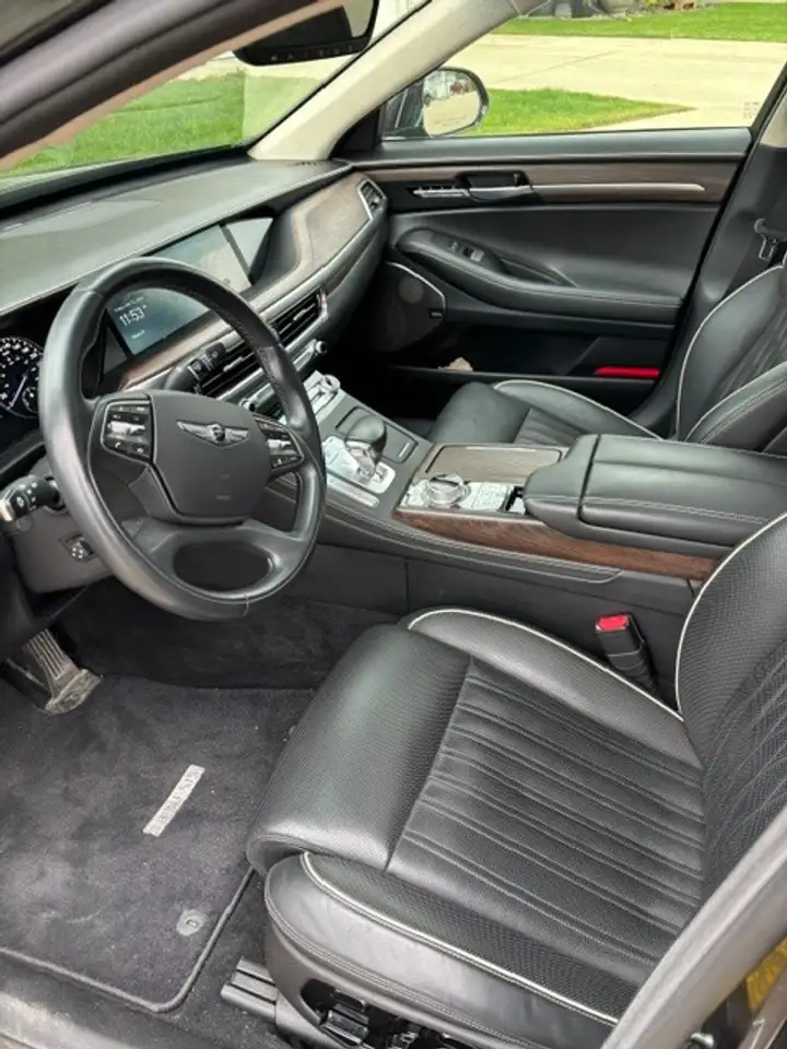 Genesis G90 снимка Genesis G90