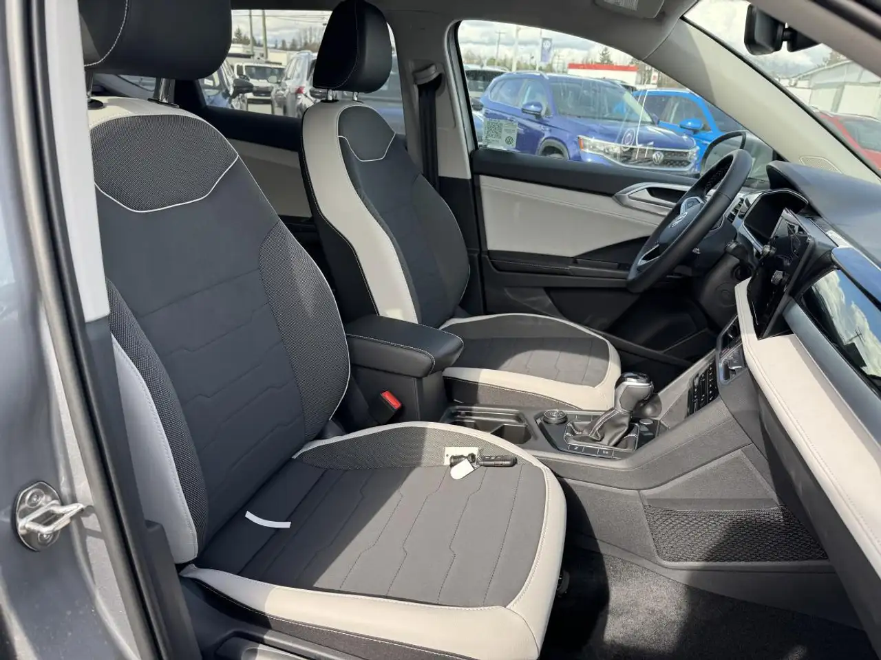 Volkswagen Taos снимка Volkswagen Taos