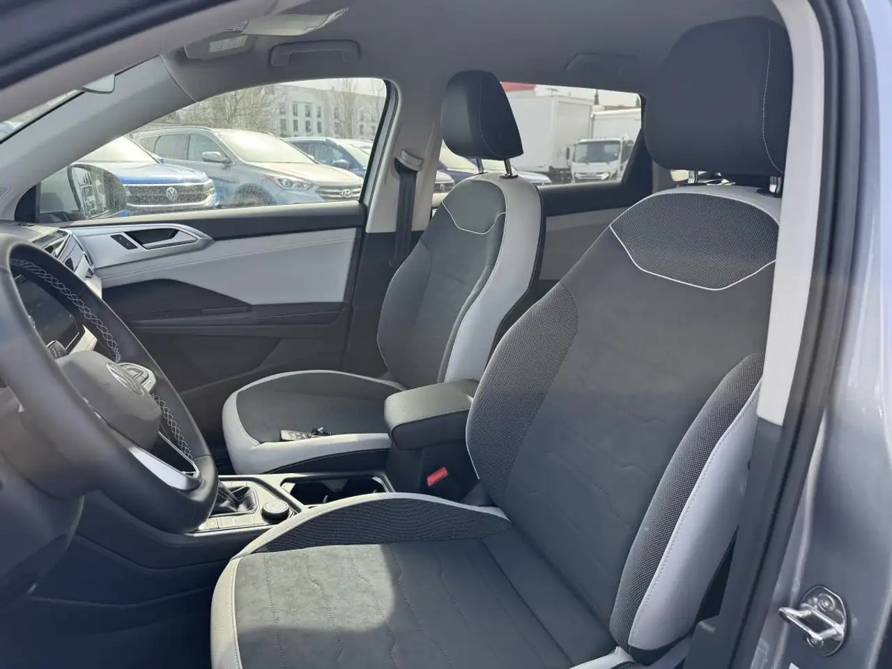 Volkswagen Taos снимка Volkswagen Taos