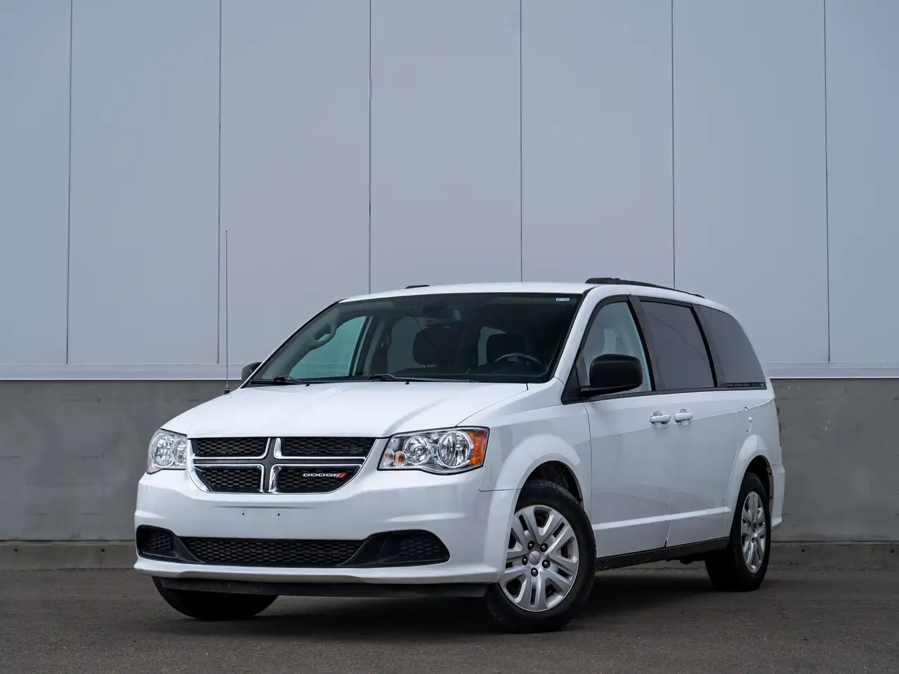 Dodge Grand Caravan снимка Dodge Grand Caravan