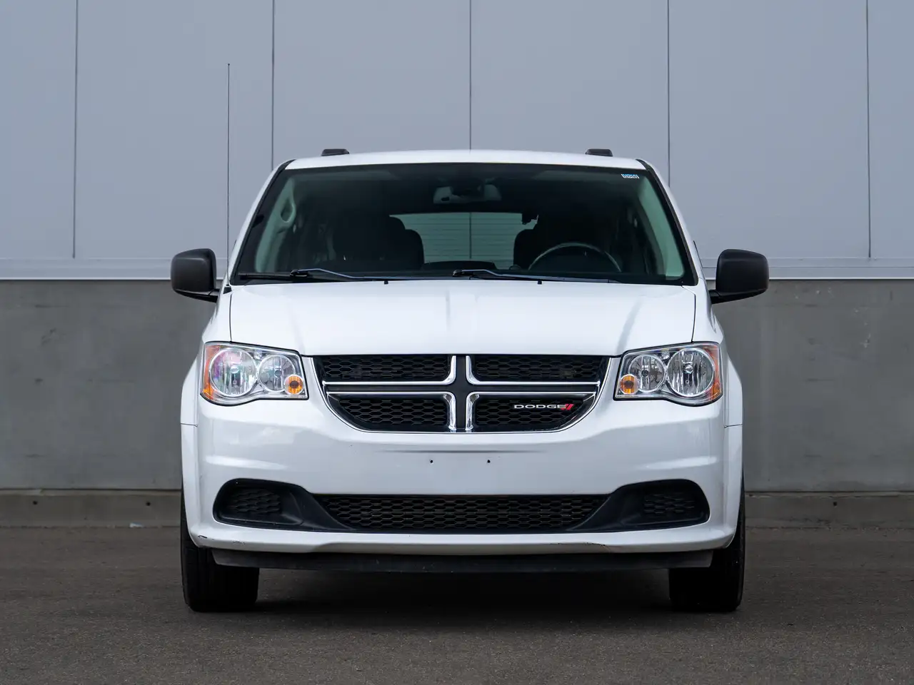 Dodge Grand Caravan снимка Dodge Grand Caravan