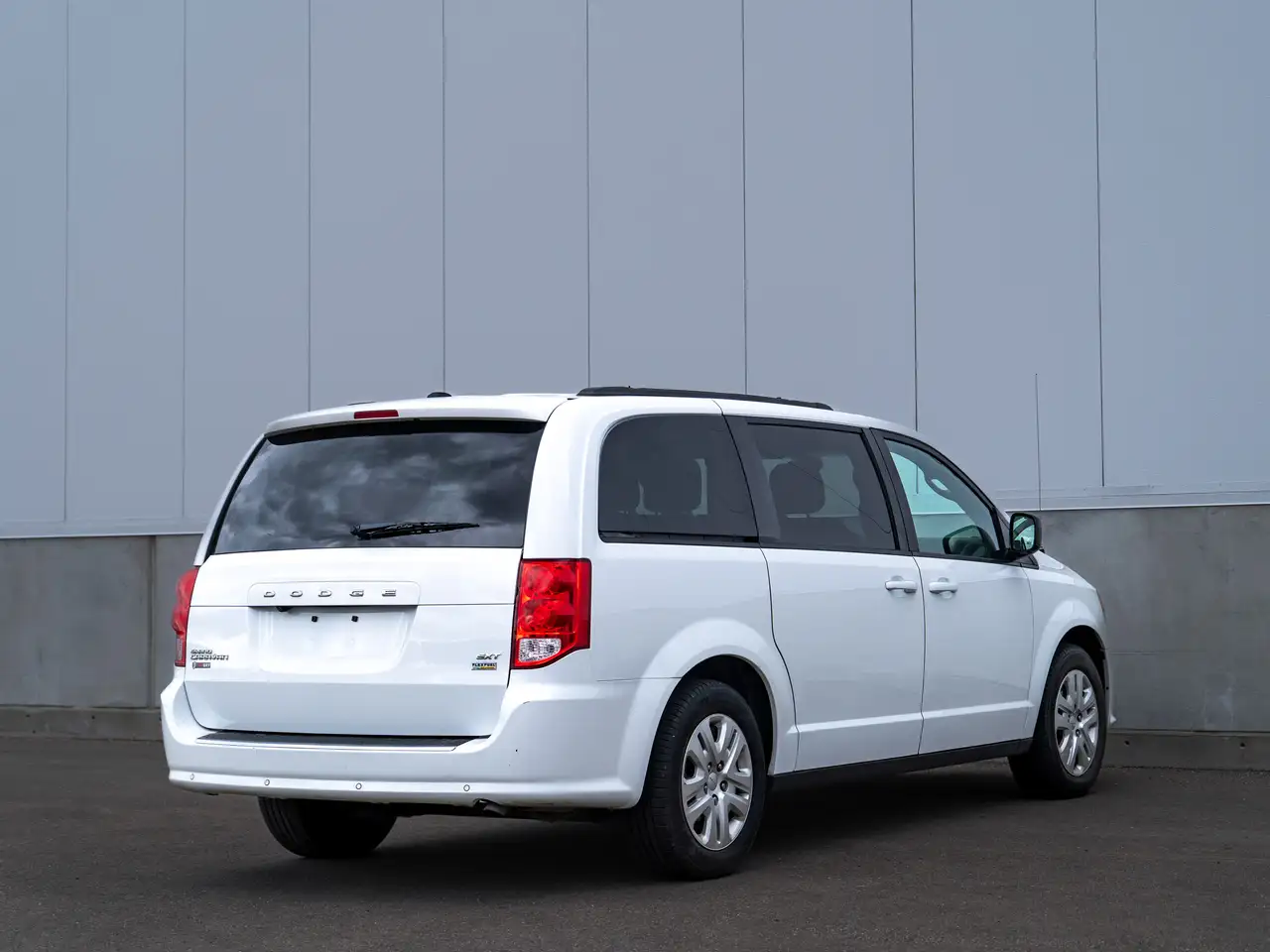 Dodge Grand Caravan снимка Dodge Grand Caravan