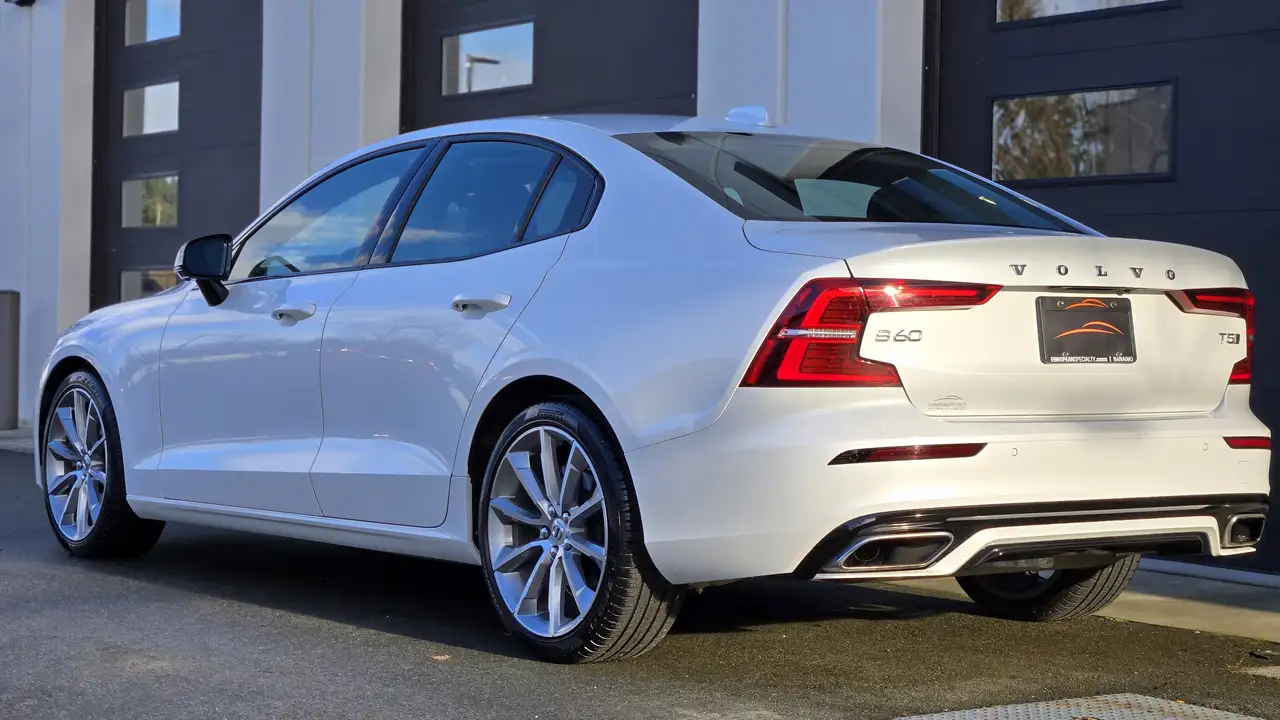 Volvo S60 снимка Volvo S60