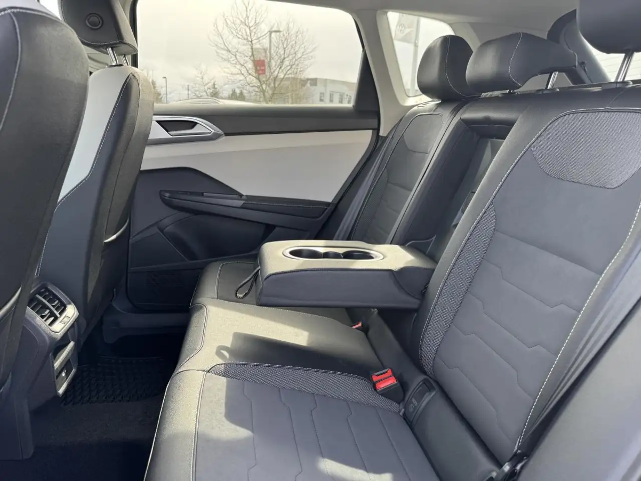 Volkswagen Taos снимка Volkswagen Taos