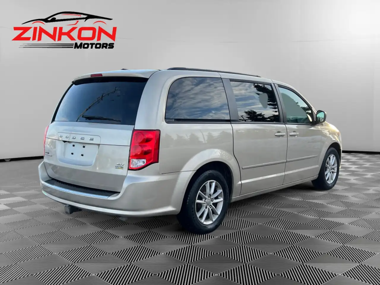 Dodge Grand Caravan photo Dodge Grand Caravan