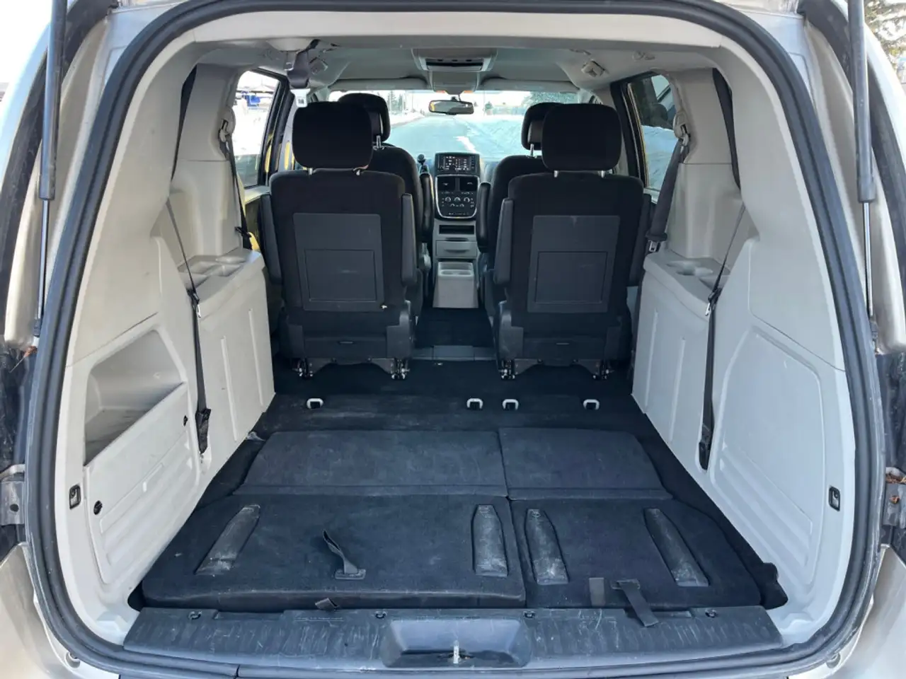 Dodge Grand Caravan photo Dodge Grand Caravan