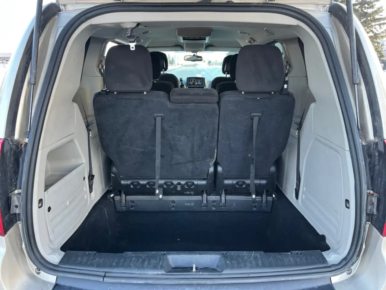 Dodge Grand Caravan photo Dodge Grand Caravan