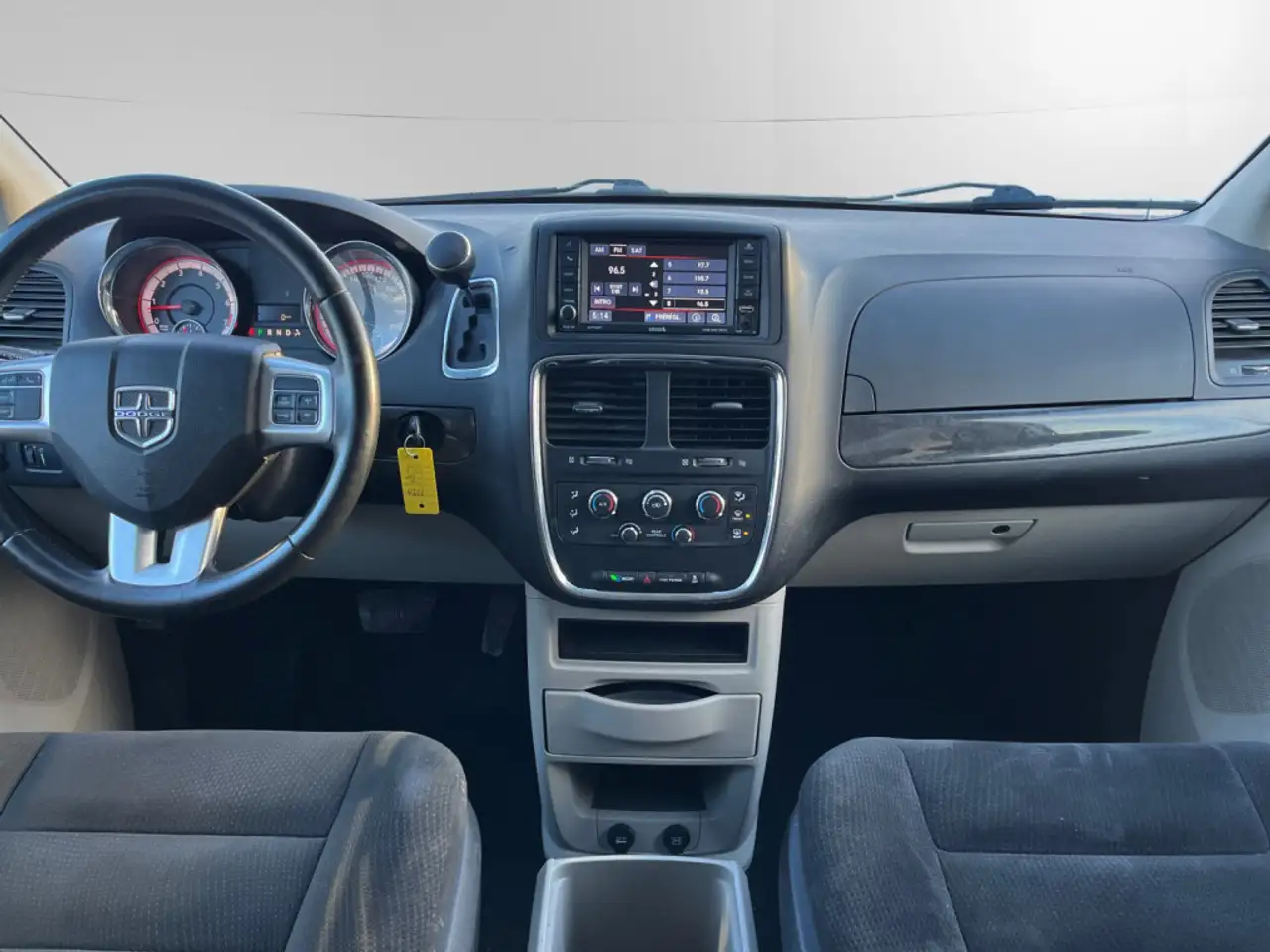 Dodge Grand Caravan photo Dodge Grand Caravan