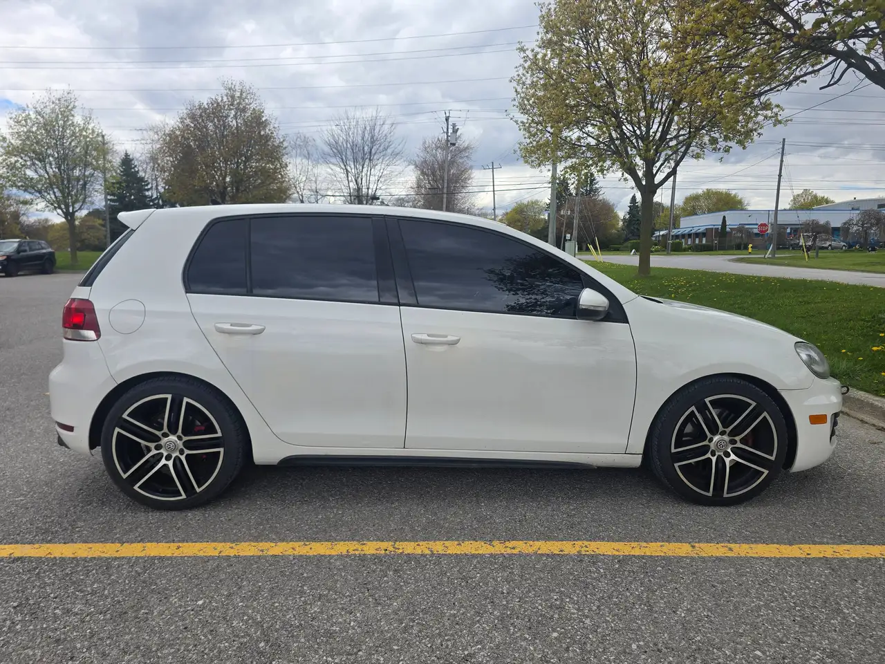 Volkswagen Golf GTI снимка Volkswagen Golf GTI