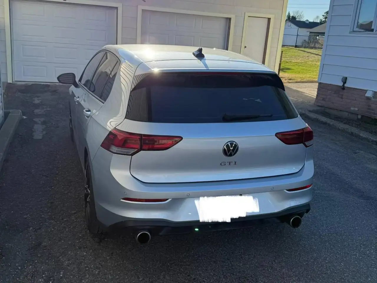 Volkswagen Golf GTI photo Volkswagen Golf GTI
